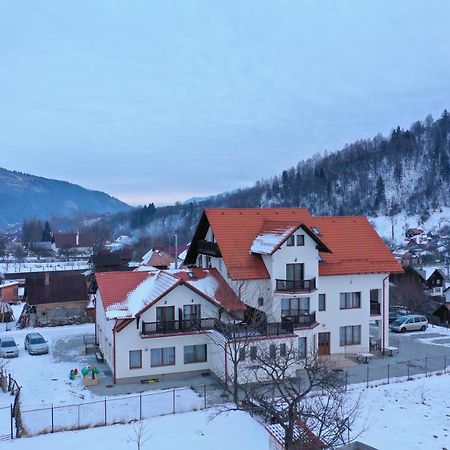 Hotel Rabbit Bran Moieciu de Jos Exterior photo