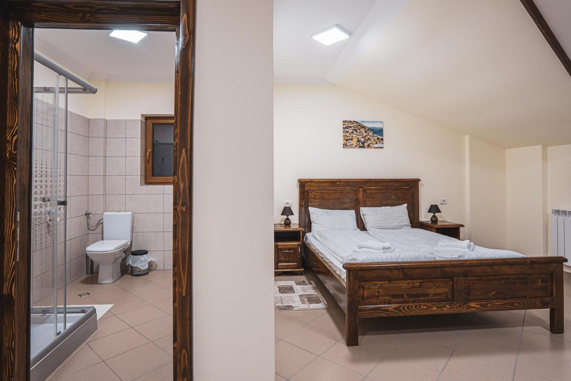 Hotel Rabbit Bran Moieciu de Jos Exterior photo